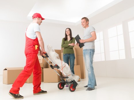 Practical truck hire for moving furniture and boxes around Battersea