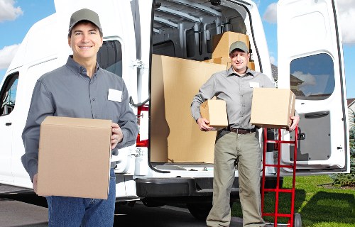 Local moving team handling access and parking challenges in Battersea