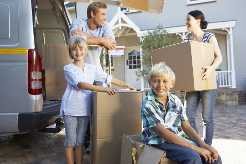 Load-based quote explanation for Battersea removals in a flat move setting